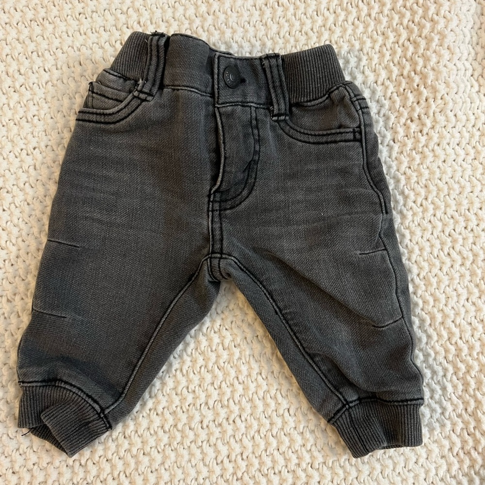 Baby levis
